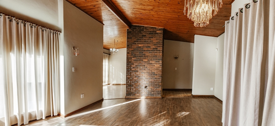 5 Bedroom Property for Sale in Sasolburg Ext 4 Free State